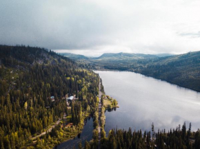 Chute Lake Lodge